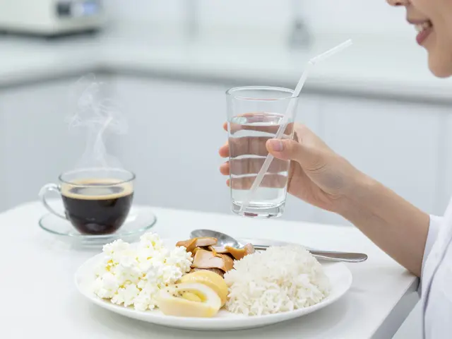 Co nejíst a nepít po dentální hygieně? Praktický průvodce pro udržení bělících efektů