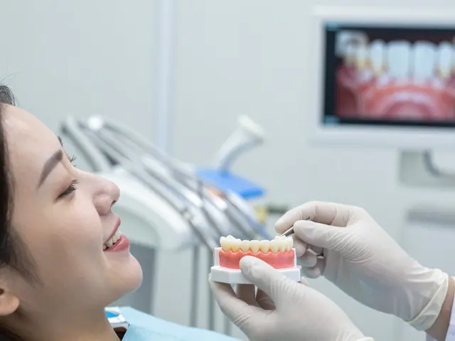 Keramické zuby versus bělení zubů: Co je skutečně lepší pro vaši ústní hygienu a estetiku?